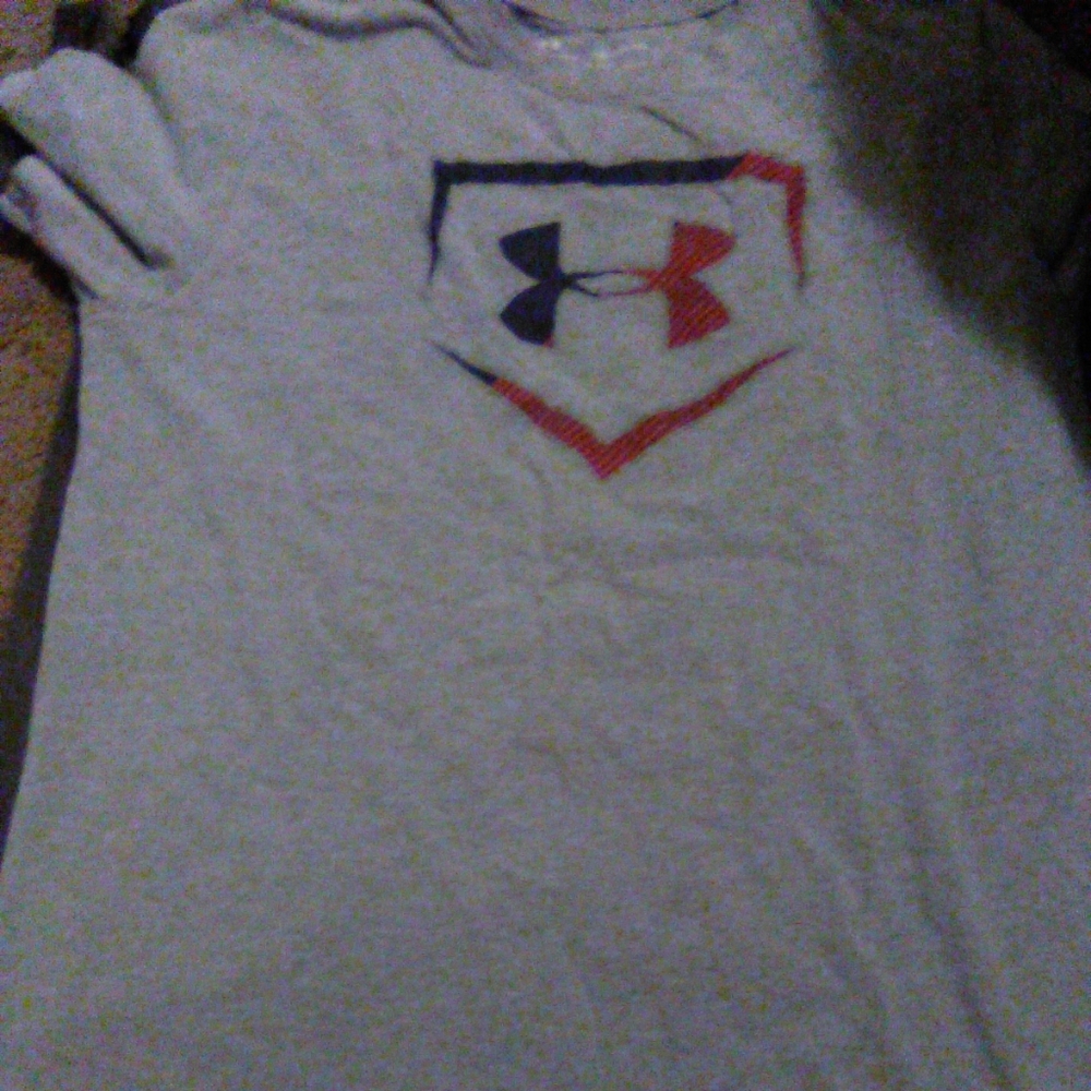 Underarmor shirt